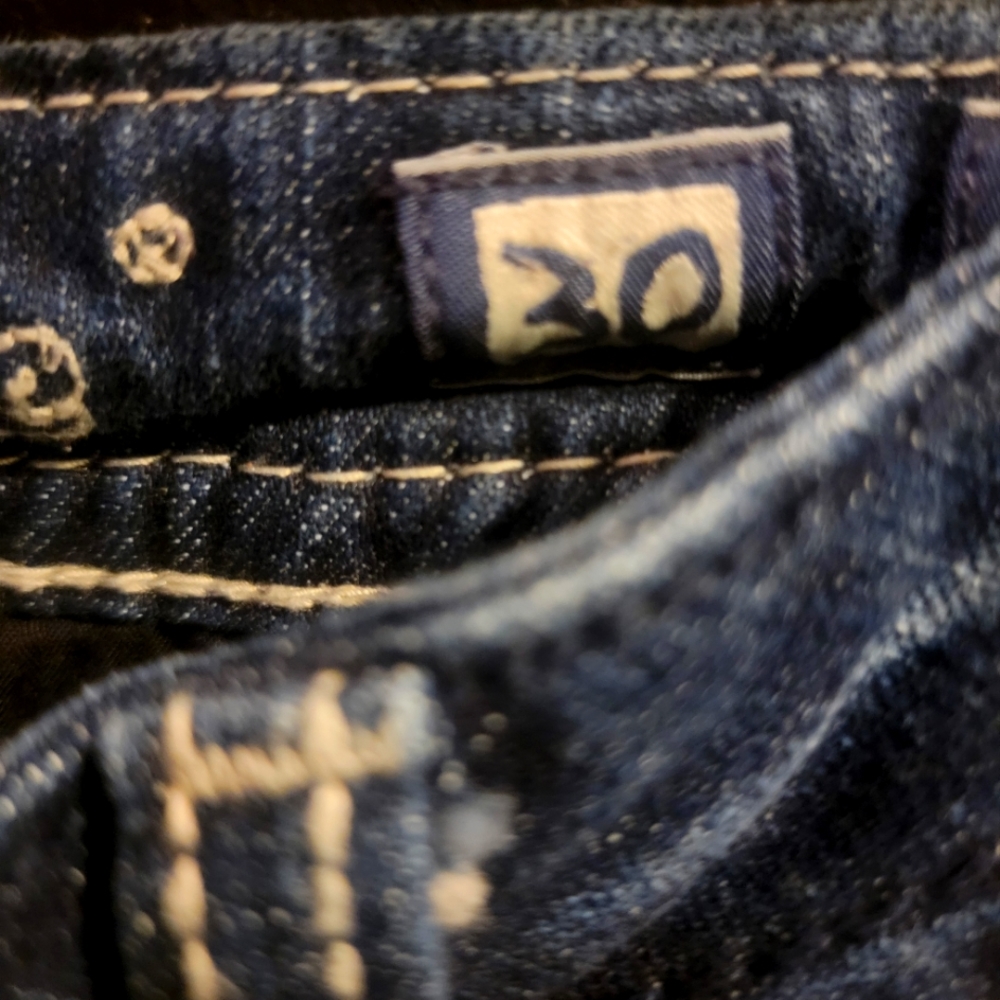 LIKE NEW MISS ME JUNIOR FLARED JEANS